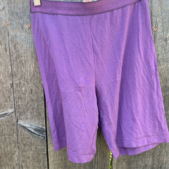 VICTORIA’S SECRET Lightweight Sleepwear Set - Picture 2 of 5